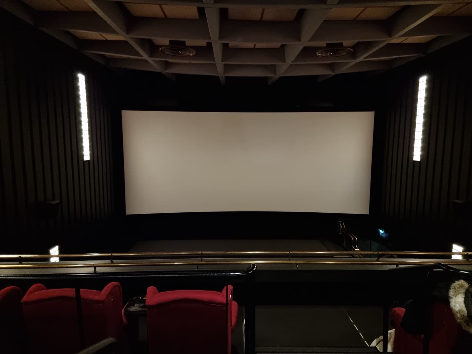 Understanding 1.43:1 vs 1.90:1 IMAX Formats